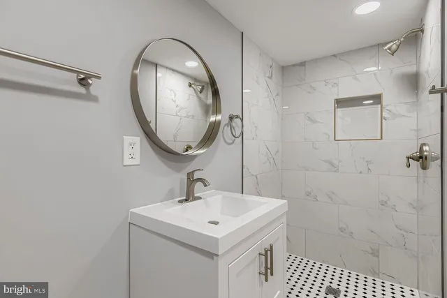 $227,500 | 2660 Park Heights Terrace, Baltimore, MD 21215