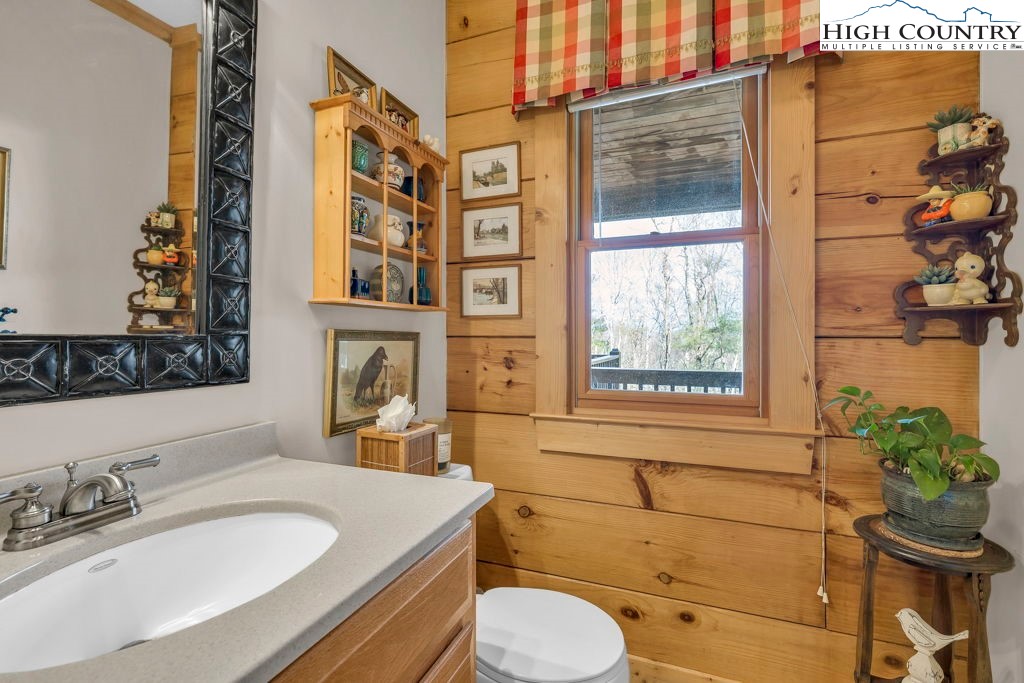 672 Kalmia Lane Boone, NC 28607 - Photo 13 of 36