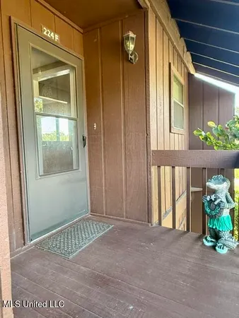 $149,500 | 224 Molokai, Unit F, Diamondhead, MS 39525