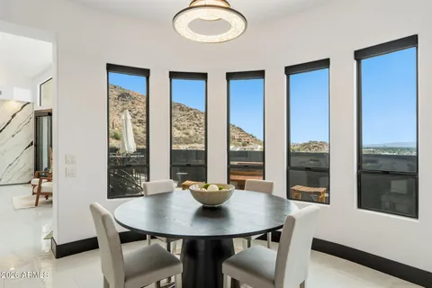 $1,195,000 | 27 West Cochise Drive, Phoenix, AZ 85021