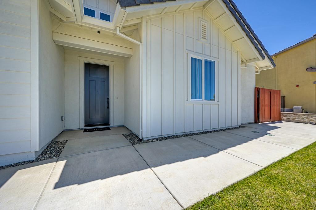 8229 Poppy Rdg Circle Elk Grove, CA 95757 - Photo 6 of 75