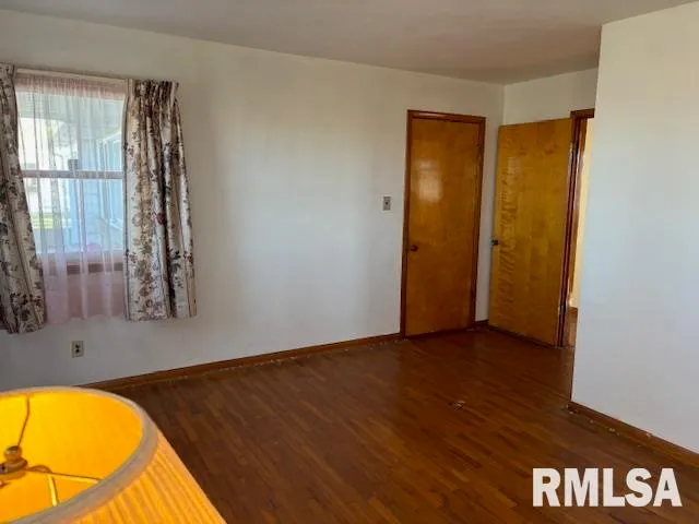 $249,000 | 32624 Route 111 Road, Modesto, IL 62667