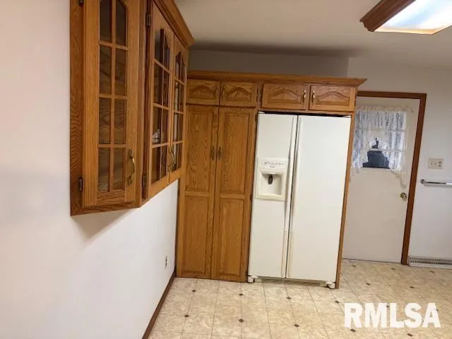 $249,000 | 32624 Route 111 Road, Modesto, IL 62667