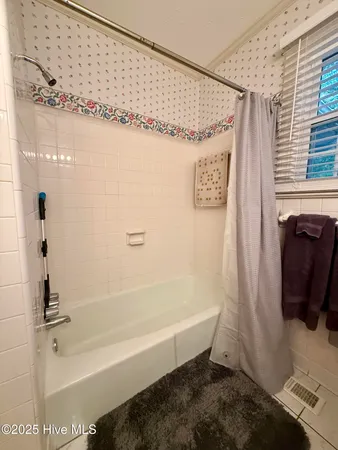 $246,000 | 903 Woodlawn Drive, Williamston, NC 27892