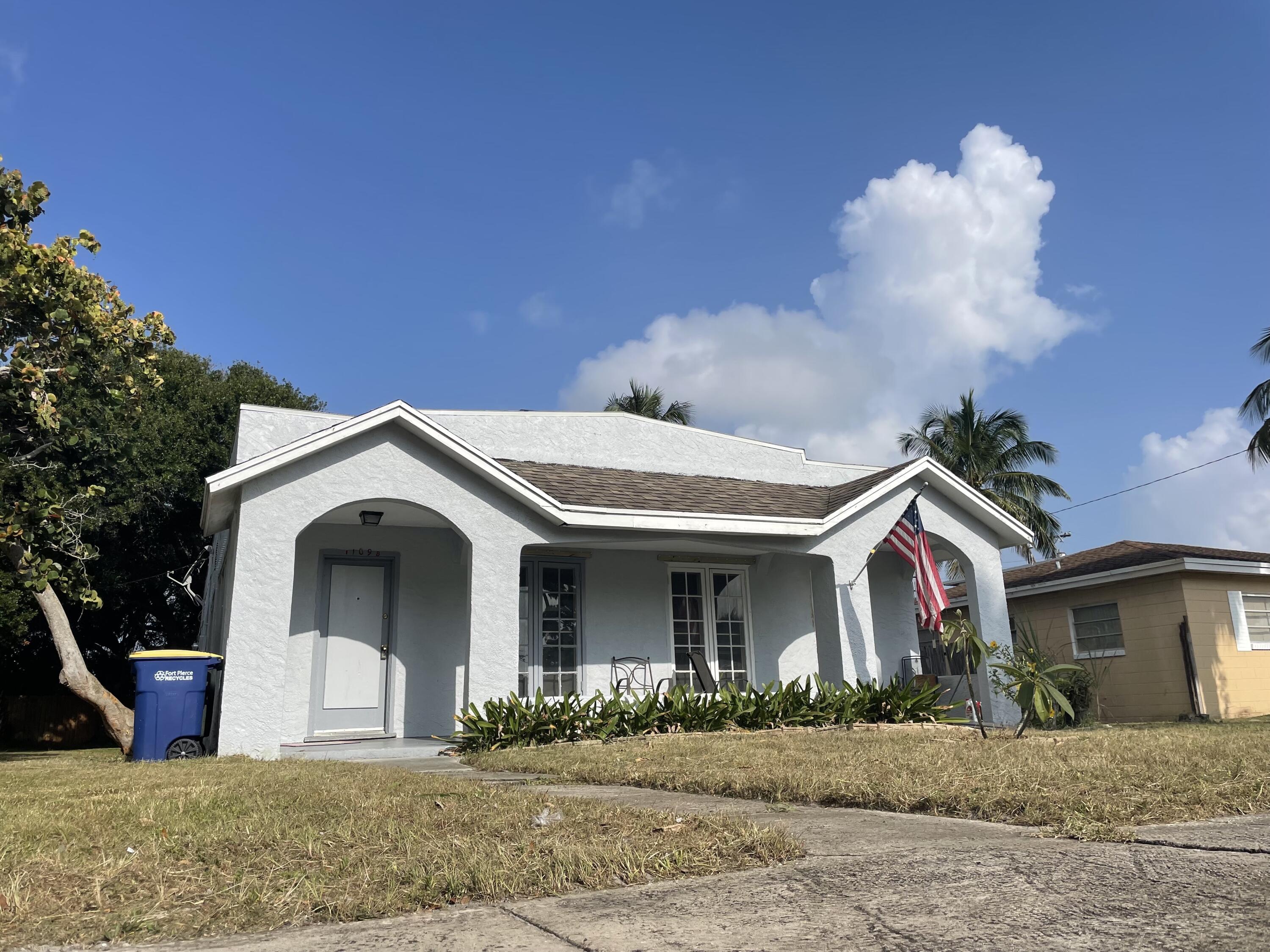 1109 Colonial Road Fort Pierce, FL 34950 - Photo 3 of 54 IMG_0510