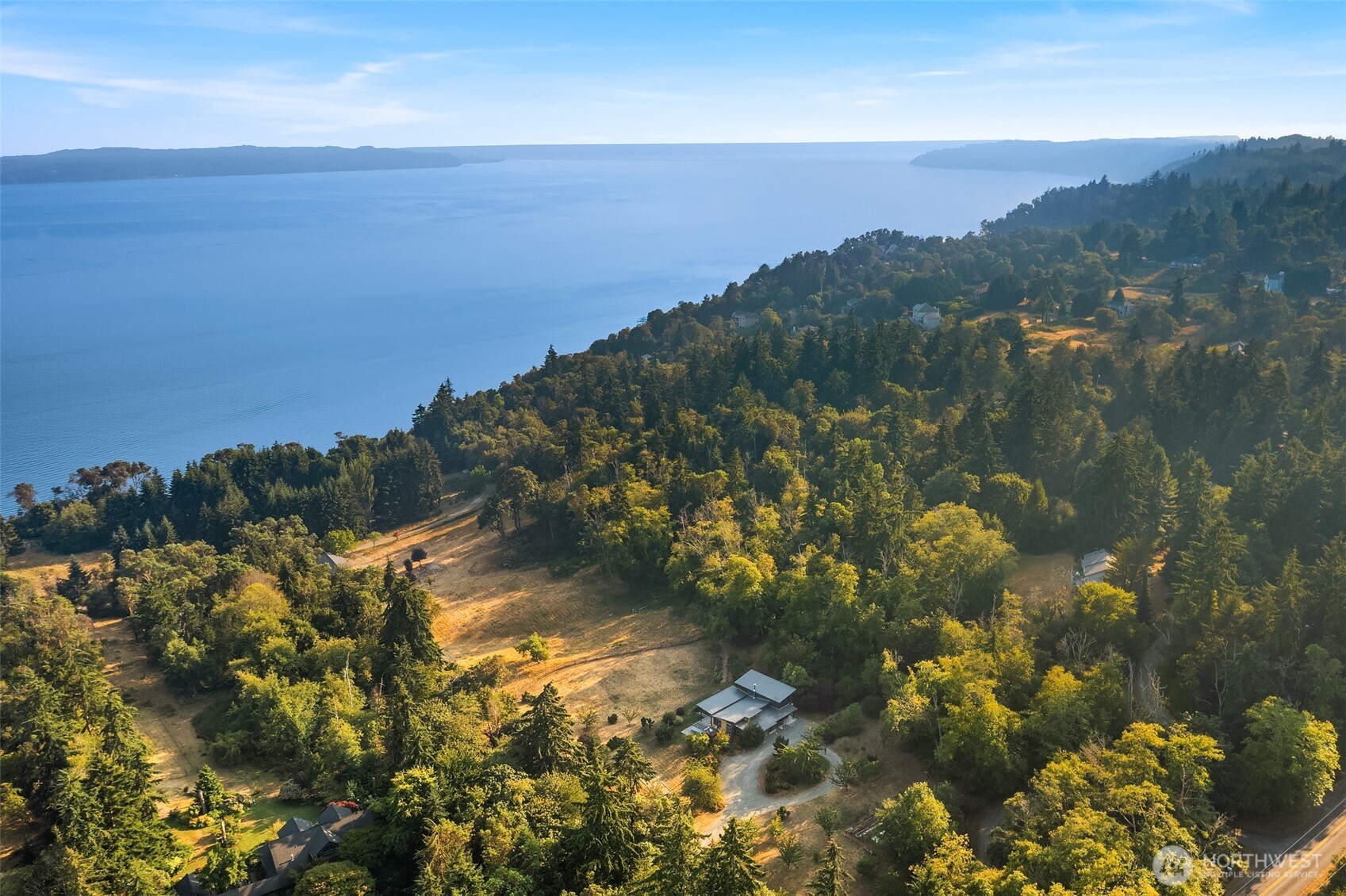 4409 Southwest Point Robinson Road Vashon, WA 98070 - Photo 37 of 39 Gallery Image 37