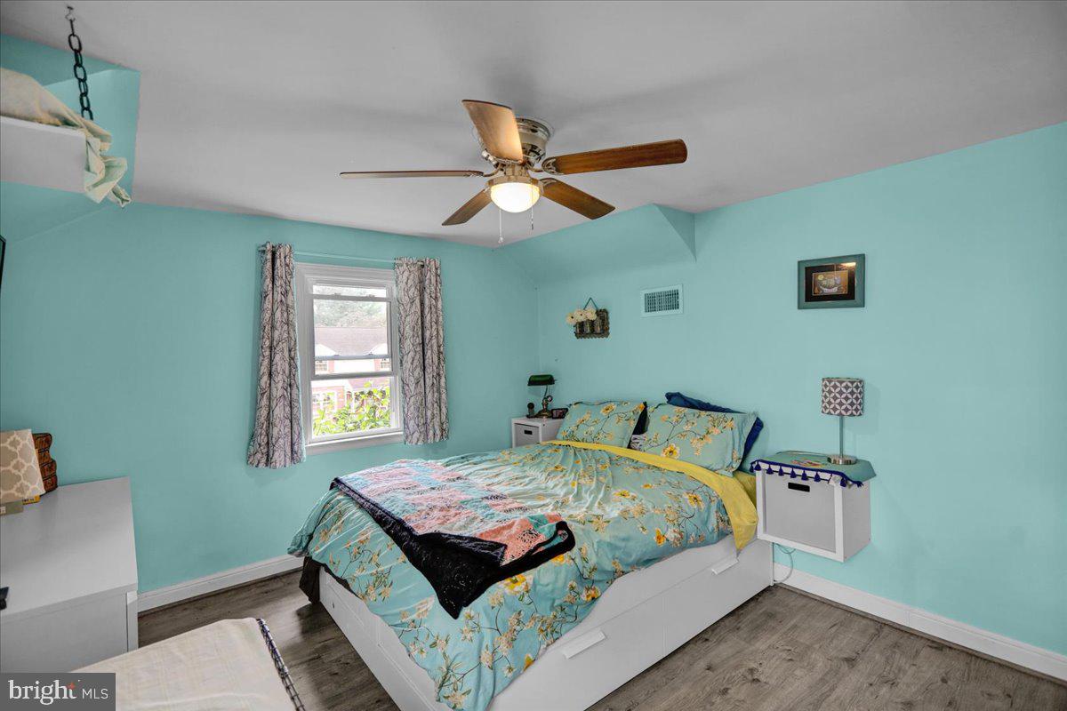 59 Upland Road Reading, PA 19609 - Photo 23 of 30 Bedroom 1