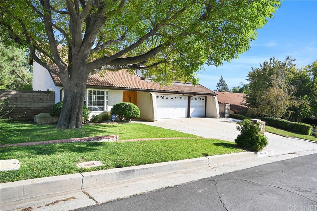 11410 Pala Mesa Drive Porter Ranch, CA 91326 - Photo 2 of 33