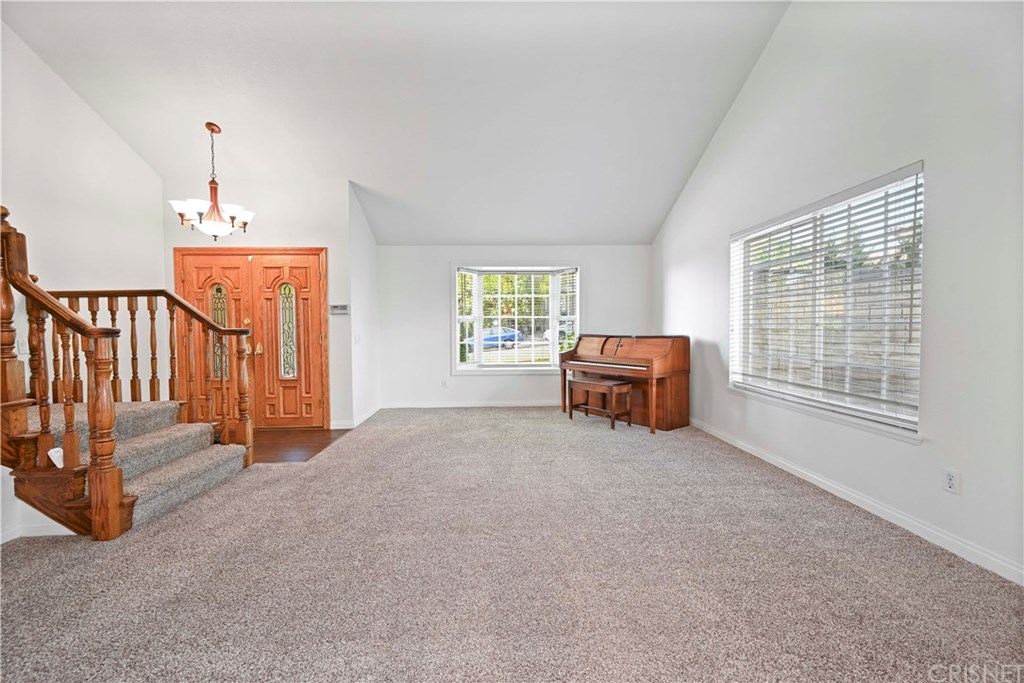 11410 Pala Mesa Drive Porter Ranch, CA 91326 - Photo 5 of 33