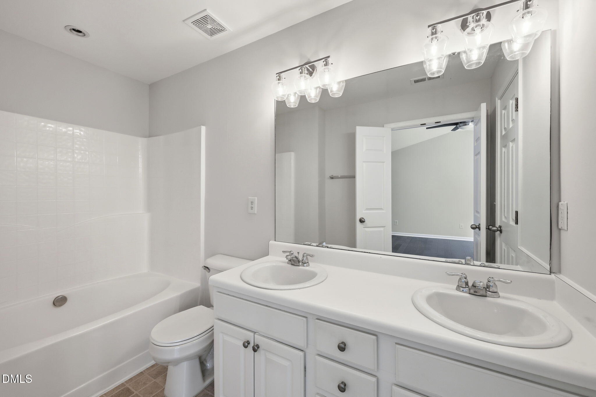 8211 Clasara Circle Raleigh, NC 27613 - Photo 19 of 36