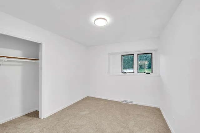 $299,000 | 360 Poplar Street, Crystal Lake, IL 60014