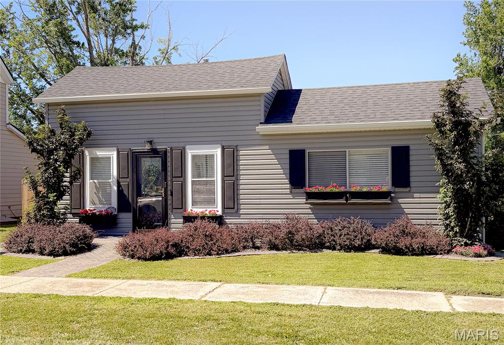 110 East 4th Street O'Fallon, IL 62269 - Photo 1 of 33