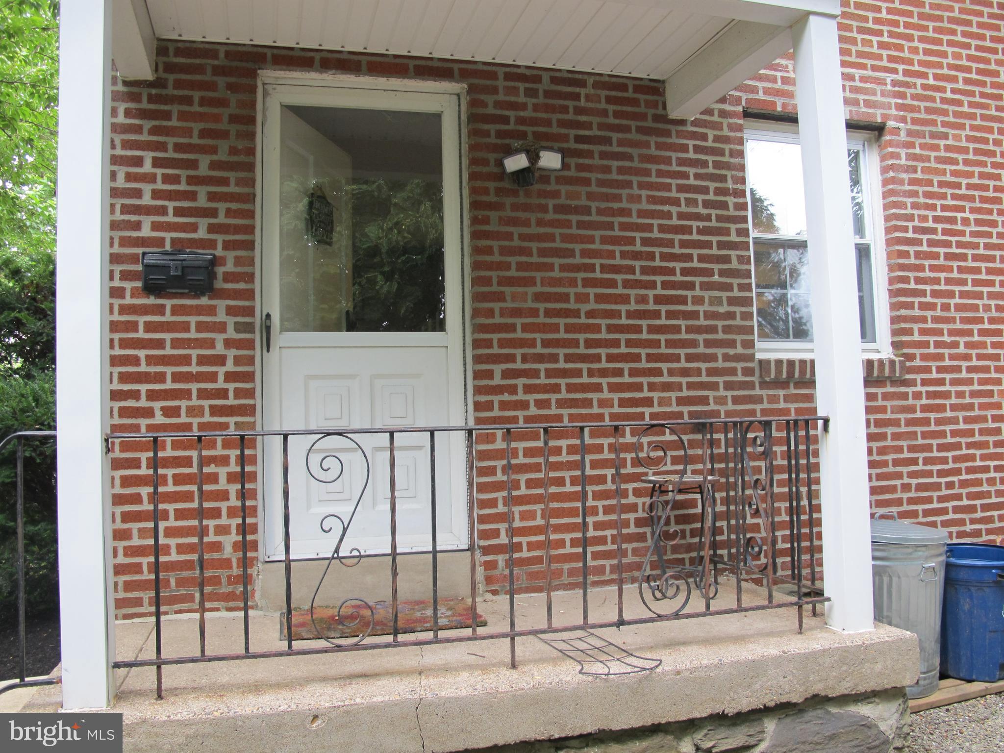 20 Steel Road Havertown, PA 19083 - Photo 3 of 43 Mini porch