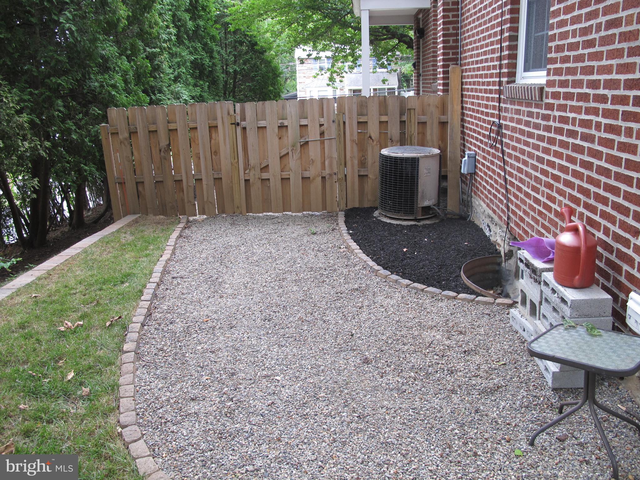 20 Steel Road Havertown, PA 19083 - Photo 38 of 43 Side yard - back