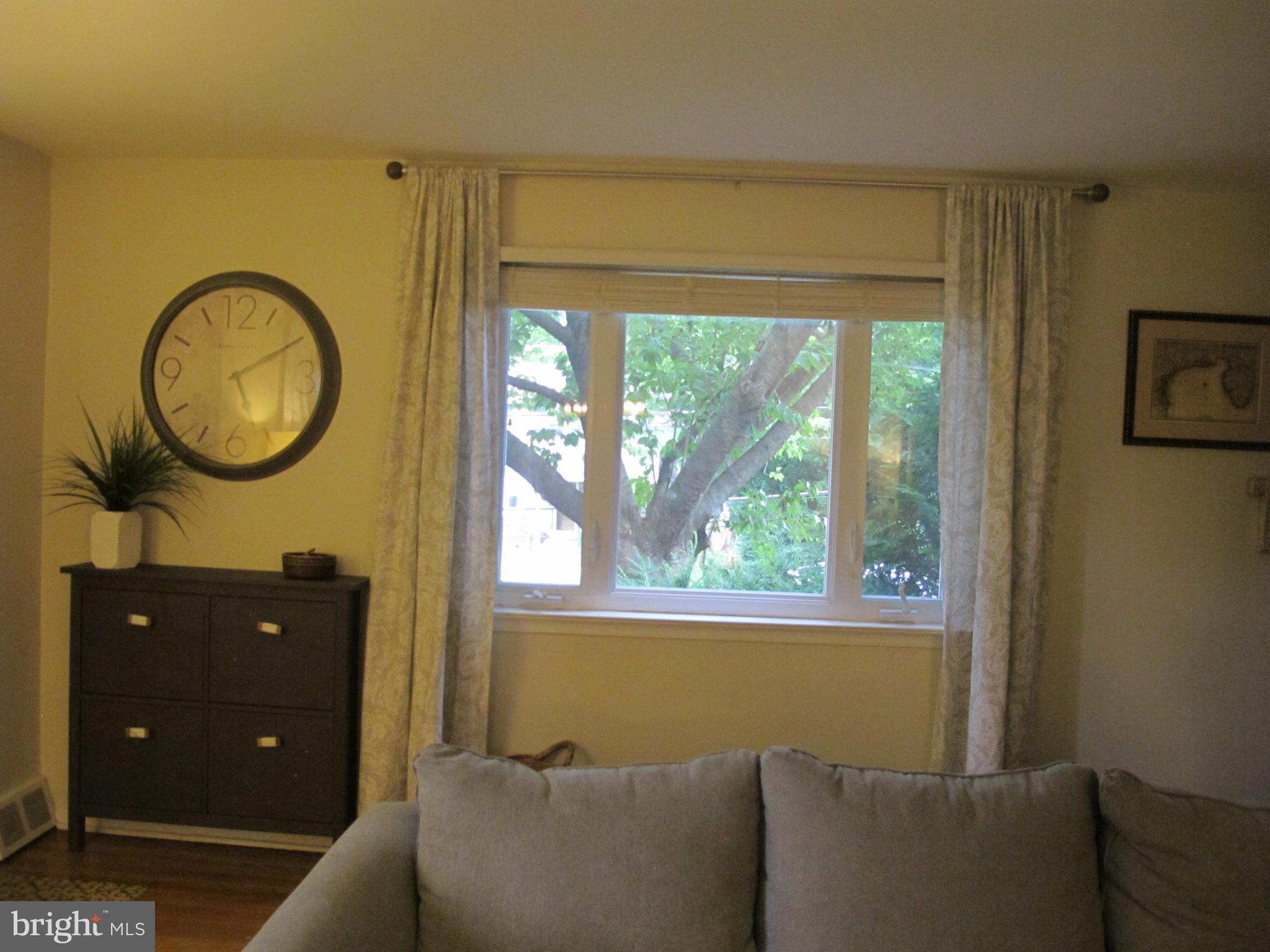 20 Steel Road Havertown, PA 19083 - Photo 8 of 43 Living Room triple window