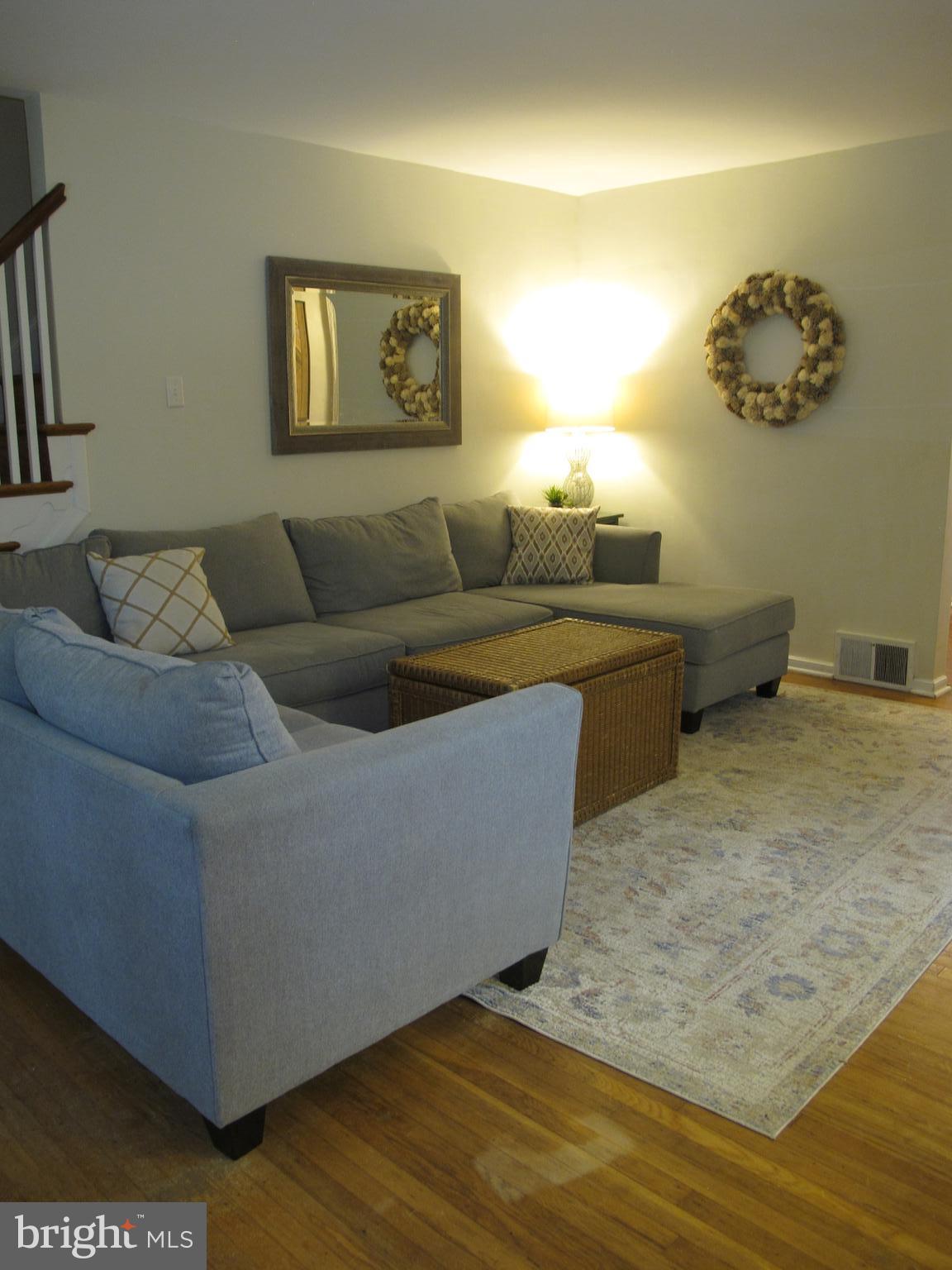 20 Steel Road Havertown, PA 19083 - Photo 9 of 43 Living Room