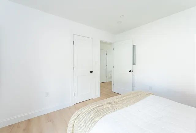 $1,800 | 7 Kenoza Avenue, Unit 201, Haverhill, MA 01830