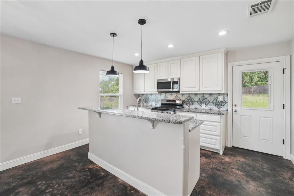 501 East Day Street Denison, TX 75021 - Photo 14 of 28