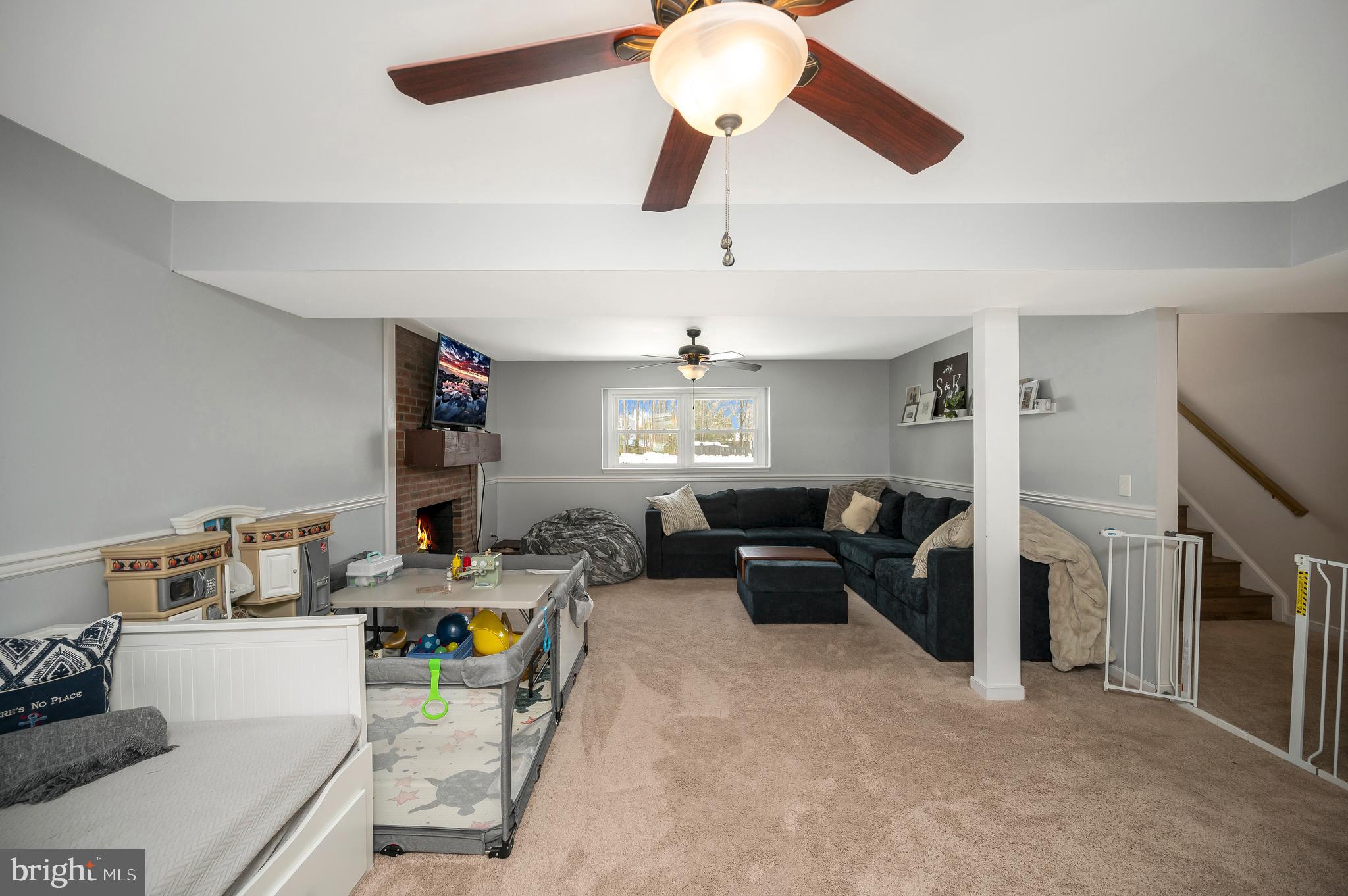 228 Choptank Road Stafford, VA 22556 - Photo 7 of 56 a living room with furniture