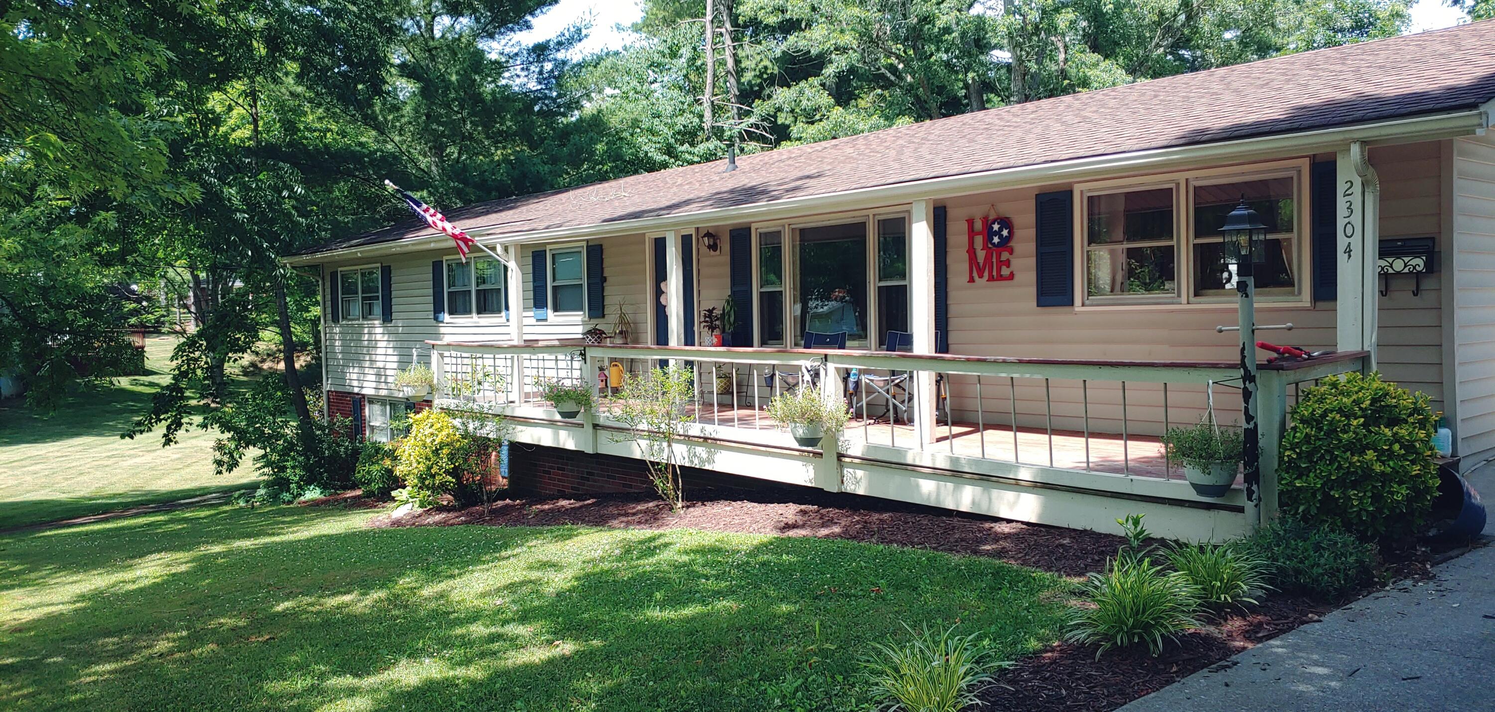 2304 Rambling Road Johnson City, TN 37604 - Photo 3 of 23 Front porch