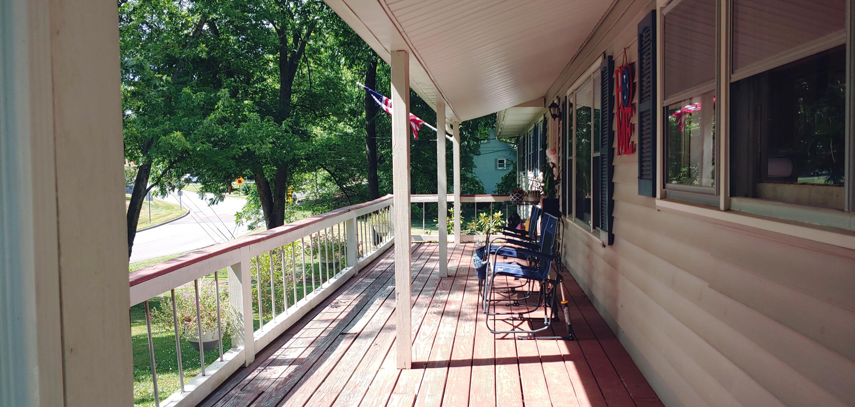 2304 Rambling Road Johnson City, TN 37604 - Photo 4 of 23 Front porch