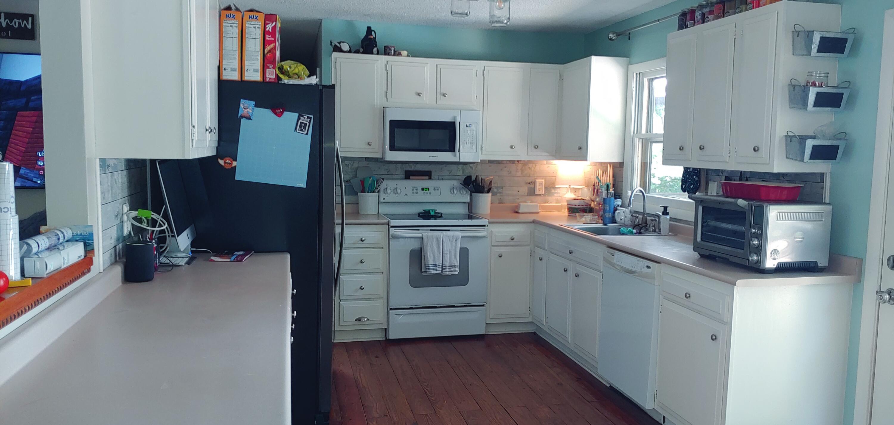 2304 Rambling Road Johnson City, TN 37604 - Photo 7 of 23 Kitchen
