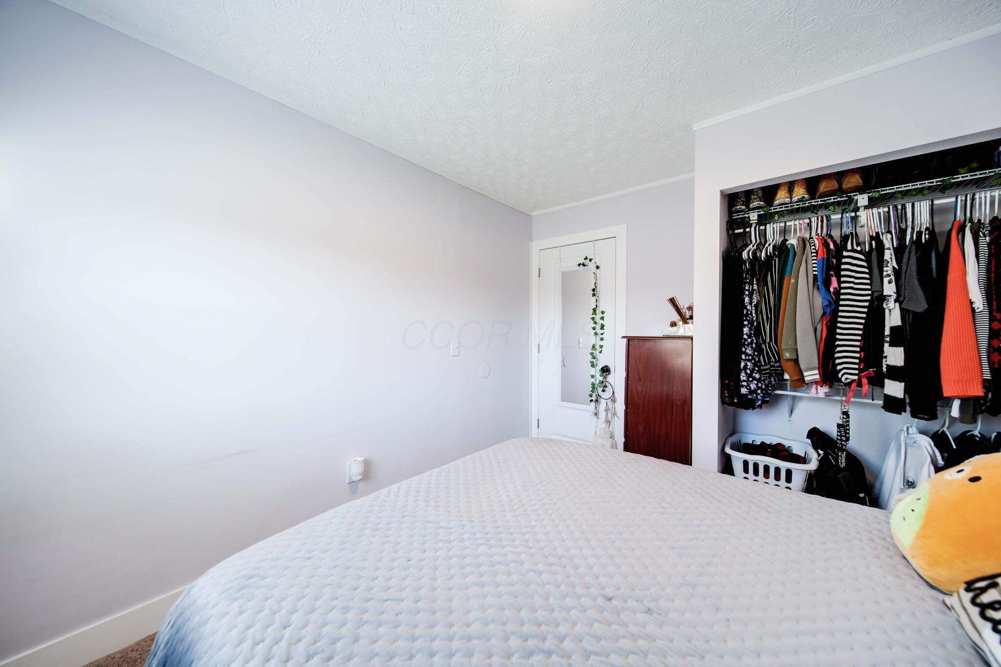374 Lombard Road Columbus, OH 43228 - Photo 19 of 31 24-web-or-mls-A7400597_8_9