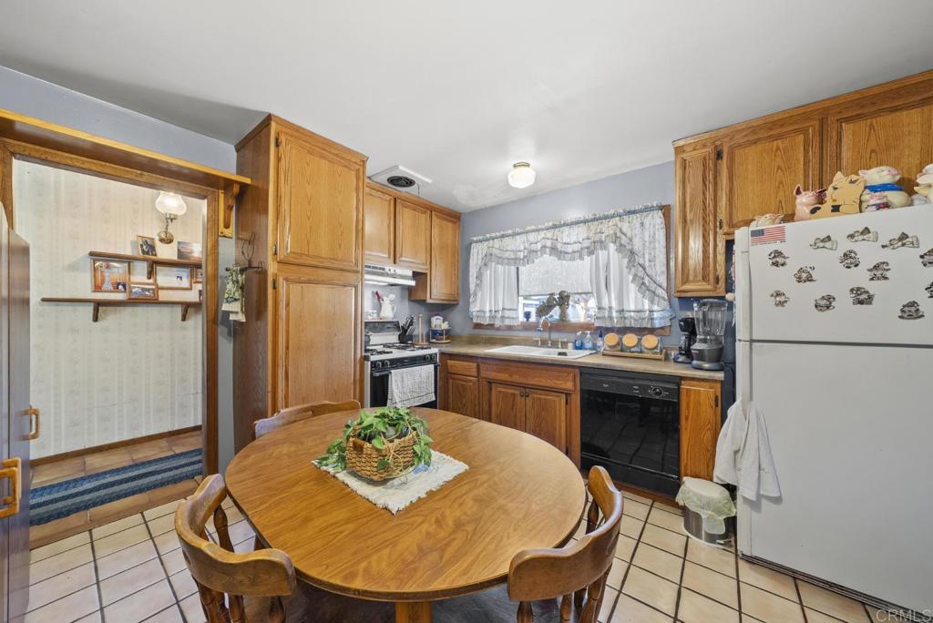 9733 Settle Road Santee, CA 92071 - Photo 12 of 41 Gallery Image 12