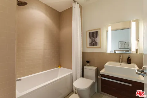 $625,000 | 6735 Yucca Street, Unit 101, Los Angeles, CA 90028