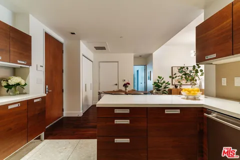 $625,000 | 6735 Yucca Street, Unit 101, Los Angeles, CA 90028