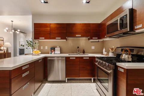 $625,000 | 6735 Yucca Street, Unit 101, Los Angeles, CA 90028