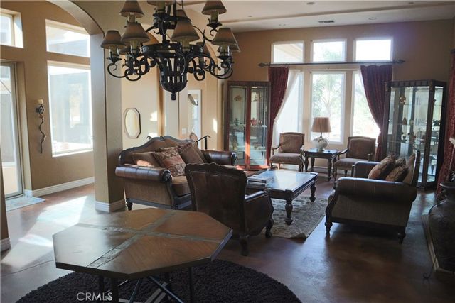 $9,000 | 617 Los Cerritos Road, Glendora, CA 91740