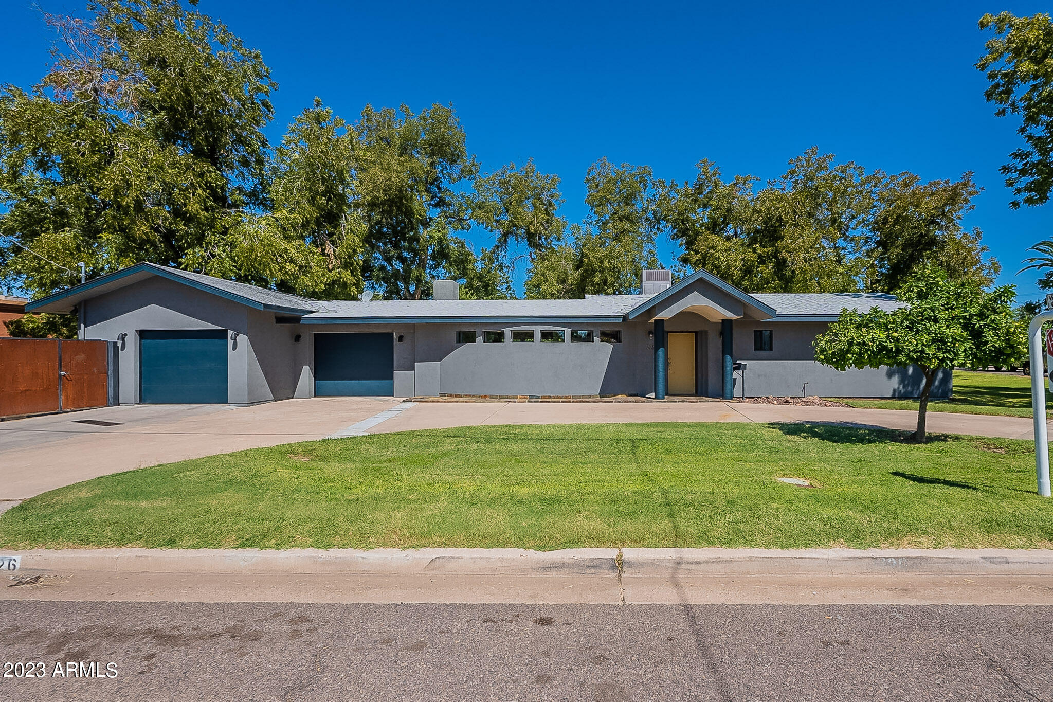 726 East Ocotillo Road Phoenix, AZ 85014 - Photo 4 of 74 front pic 726