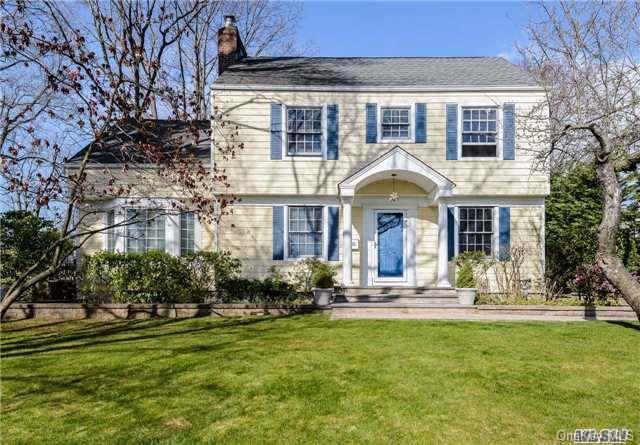 10 Hilltop Road Port Washington, NY 11050 - Photo 1 of 1 Front