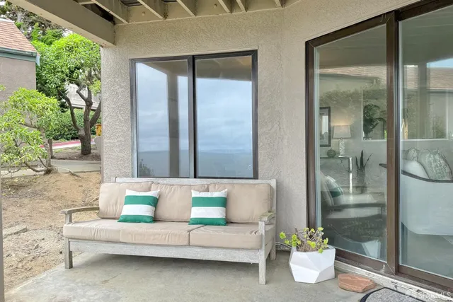 $950,000 | 208 Palmetto Avenue, Pacifica, CA 94044