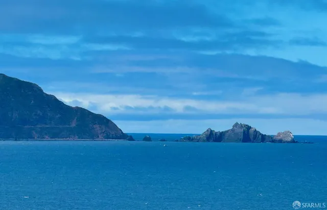 $950,000 | 208 Palmetto Avenue, Pacifica, CA 94044