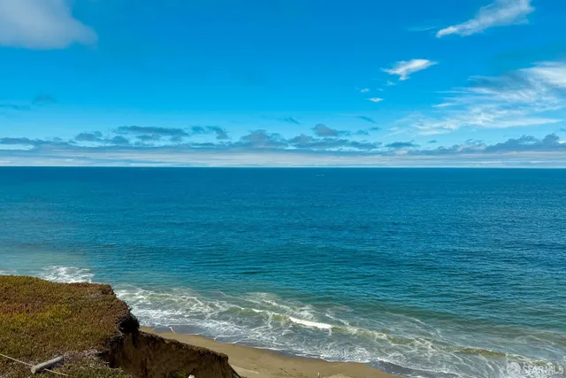 $950,000 | 208 Palmetto Avenue, Pacifica, CA 94044