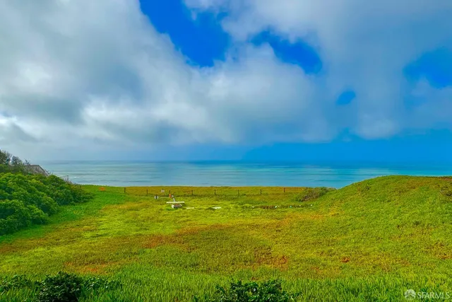 $950,000 | 208 Palmetto Avenue, Pacifica, CA 94044