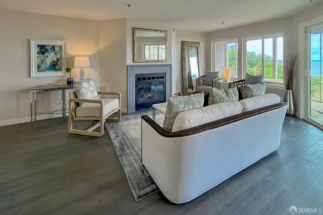 $950,000 | 208 Palmetto Avenue, Pacifica, CA 94044