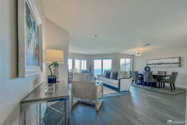 $950,000 | 208 Palmetto Avenue, Pacifica, CA 94044