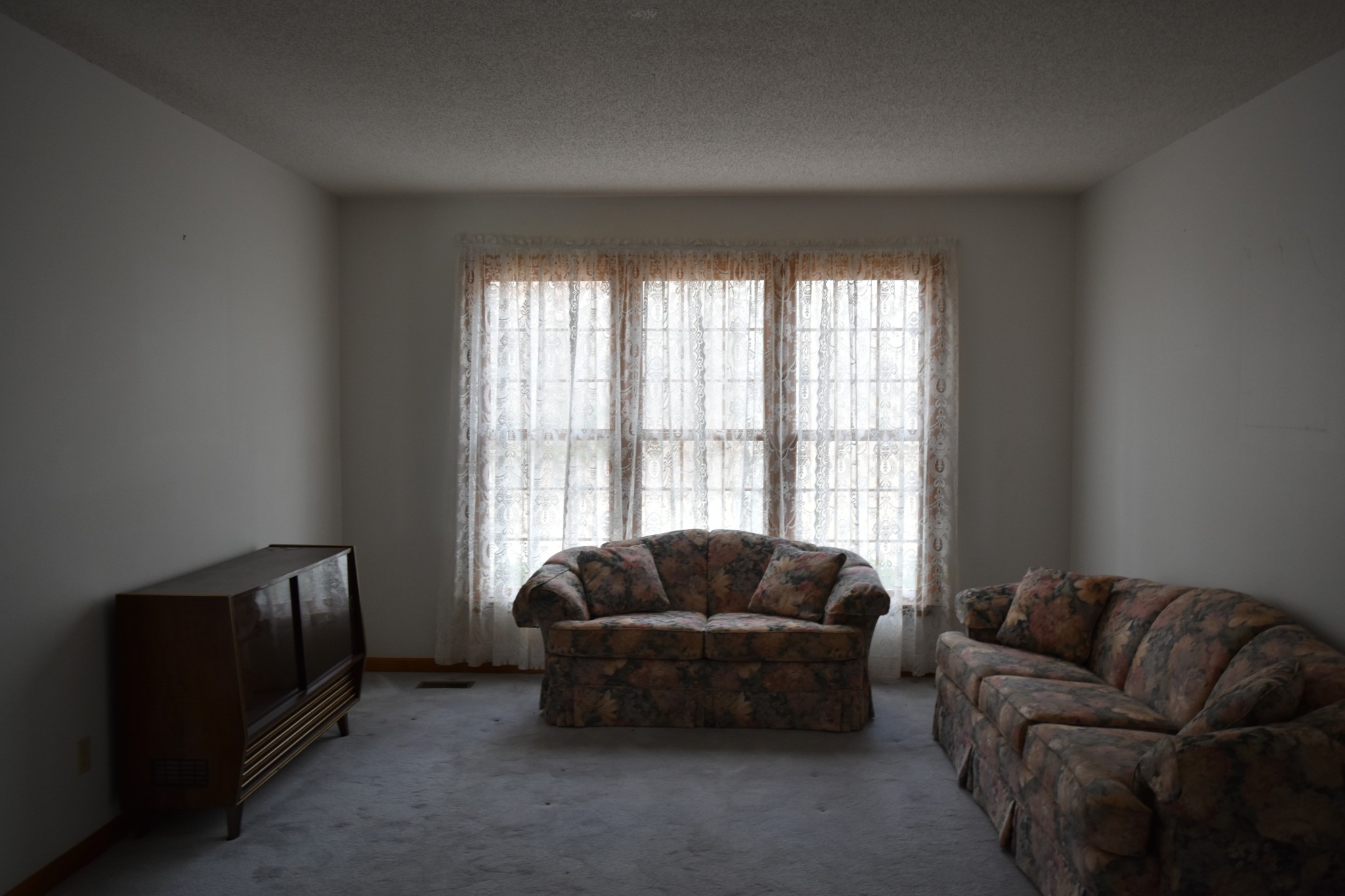 1454 Stagecoach Road Sewanee, TN 37375 - Photo 15 of 75 a living room with furniture and a window