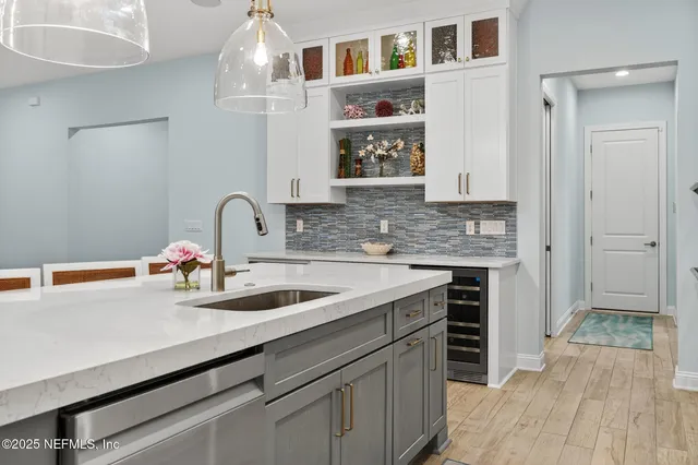 a picture of a bathroom with mirror