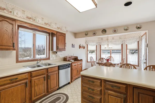 $324,900 | 740 Meadow Lane, Crown Point, IN 46307
