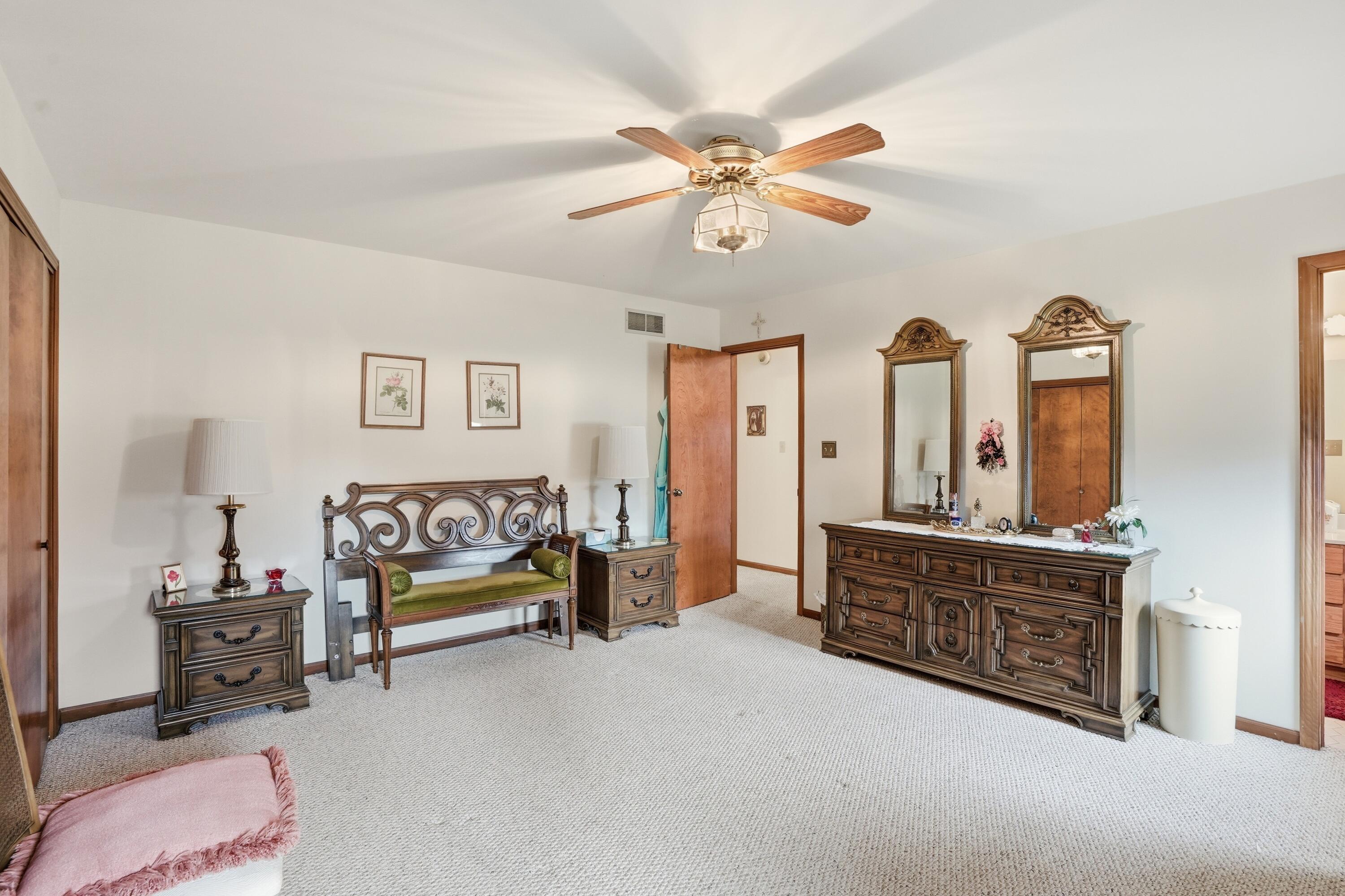 740 Meadow Lane Crown Point, IN 46307 - Photo 16 of 24 3000x1999