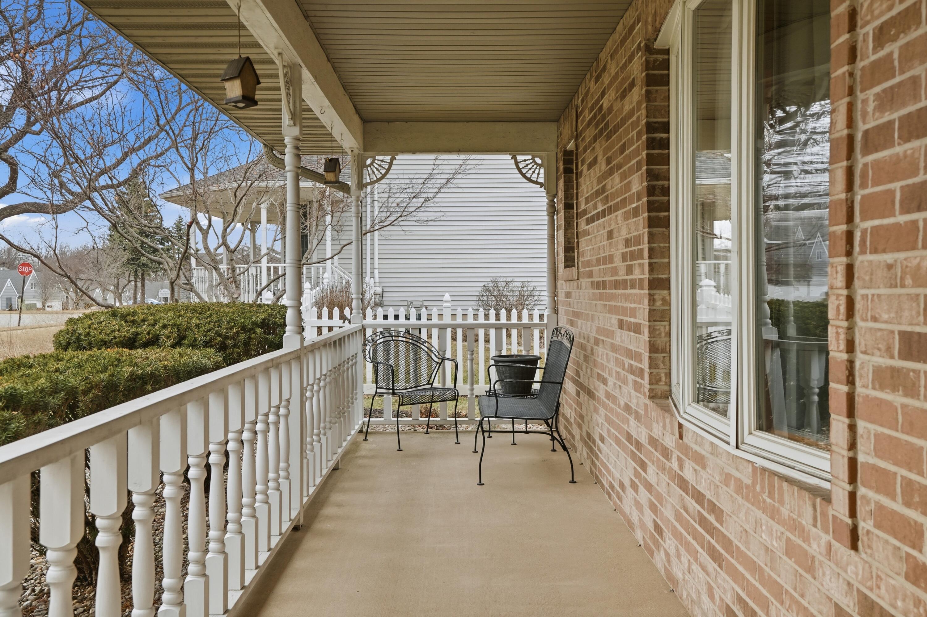 740 Meadow Lane Crown Point, IN 46307 - Photo 3 of 24 3000x1999