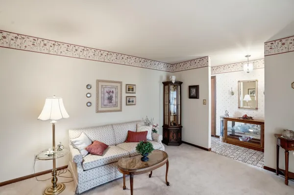 $324,900 | 740 Meadow Lane, Crown Point, IN 46307