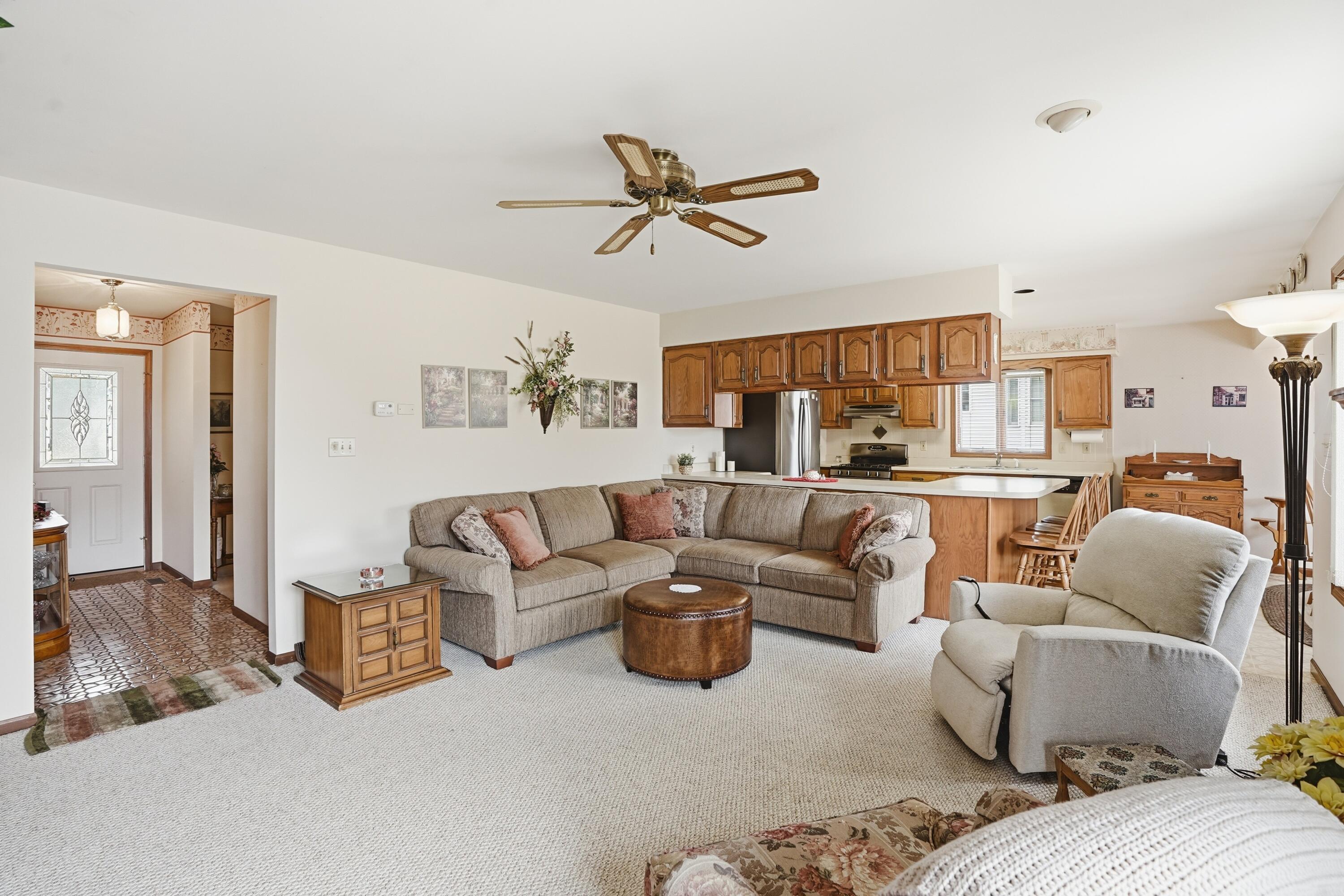 740 Meadow Lane Crown Point, IN 46307 - Photo 9 of 24 3000x2000