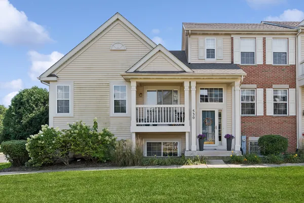 $295,000 | 530 Lincoln Station Drive, Unit 530, Oswego, IL 60543