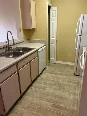 $190,000 | 5483 Vineland Road, Unit 10310, Orlando, FL 32811