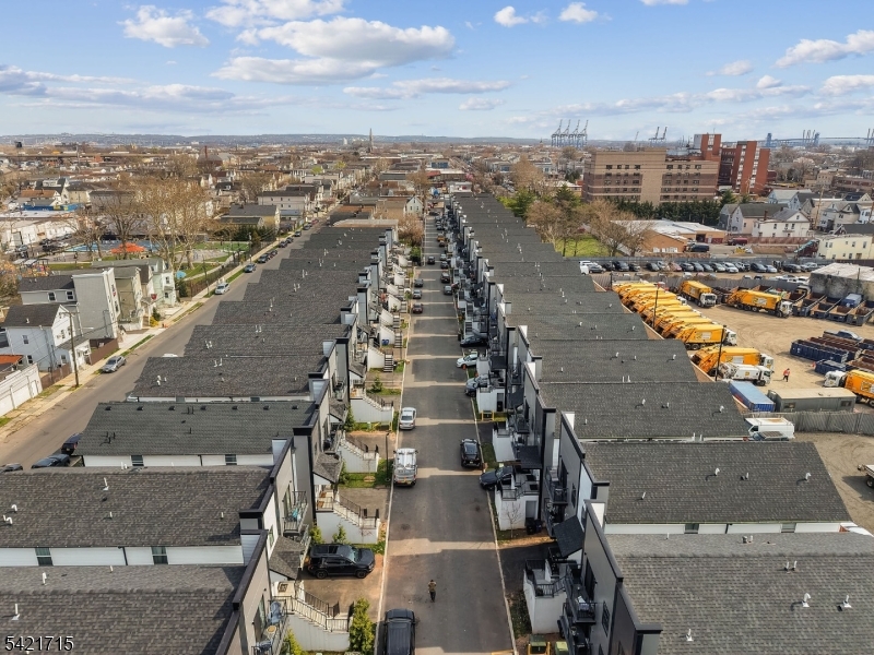 735 Seaport Drive, Unit 2 Elizabeth, NJ 07201 - Photo 3 of 28 a view of a city